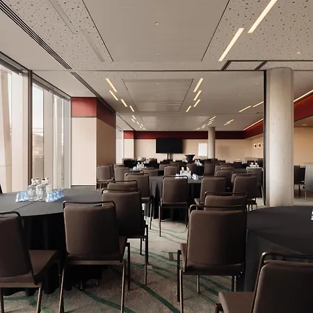 Doubletree By Hilton Station