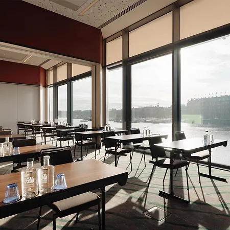 Doubletree By Hilton Station Отель