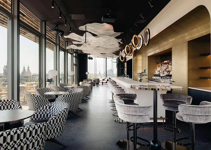 Отель Doubletree By Hilton Station