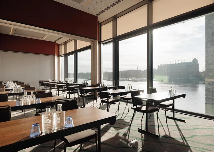 Doubletree By Hilton Station Отель