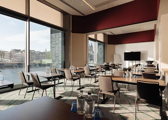 Отель Doubletree By Hilton Station