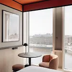Отель Doubletree By Hilton Station