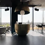 Doubletree By Hilton Station