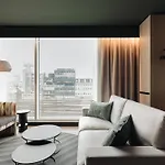 Ξενοδοχείο Doubletree By Hilton Station 4*