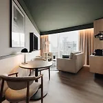 Отель Doubletree By Hilton Station