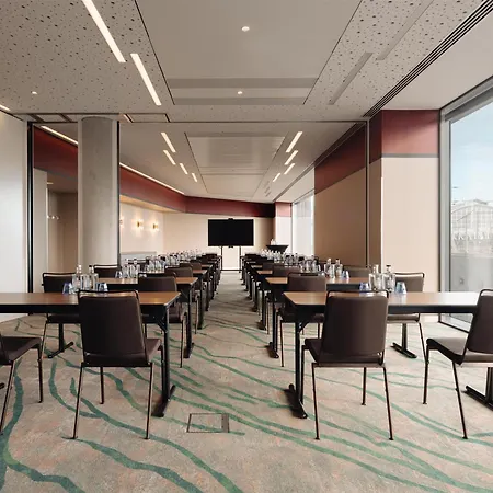 Doubletree By Hilton Station 4*