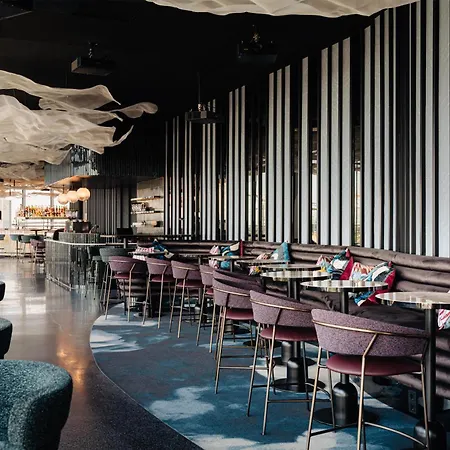 Doubletree By Hilton Station 4*