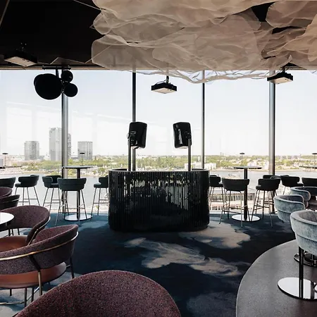 Doubletree By Hilton Station Otel Amsterdam