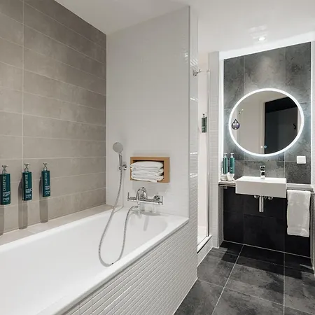 Doubletree By Hilton Station Hotel 4*
