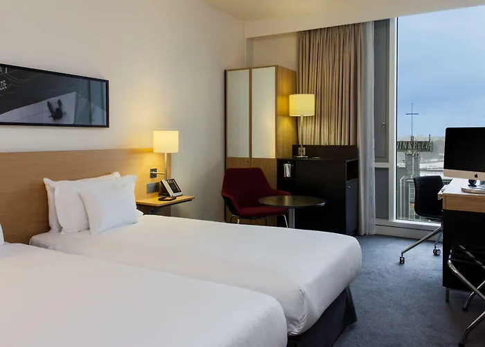 Doubletree By Hilton Station 4*