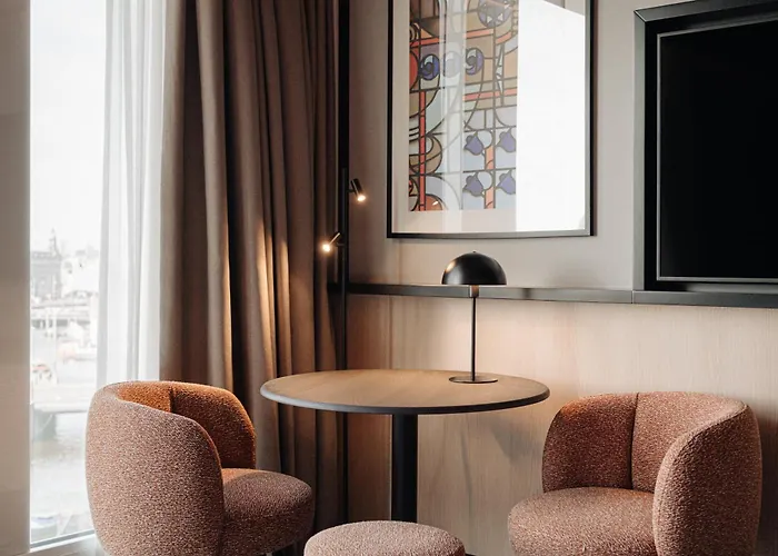 Doubletree By Hilton Station 4*