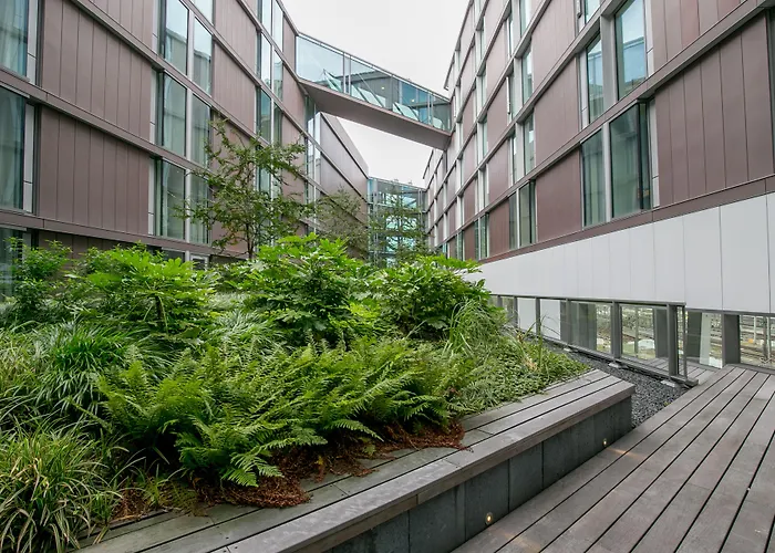 Doubletree By Hilton Station Amsterdam