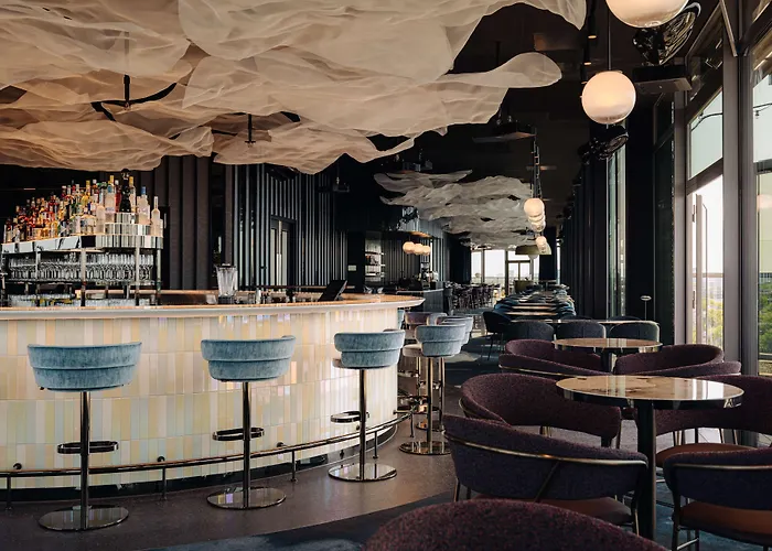 Doubletree By Hilton Station 4*