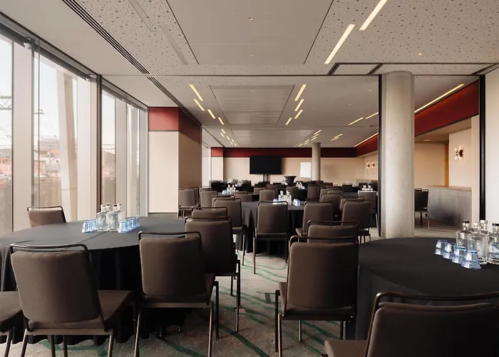 Doubletree By Hilton Station