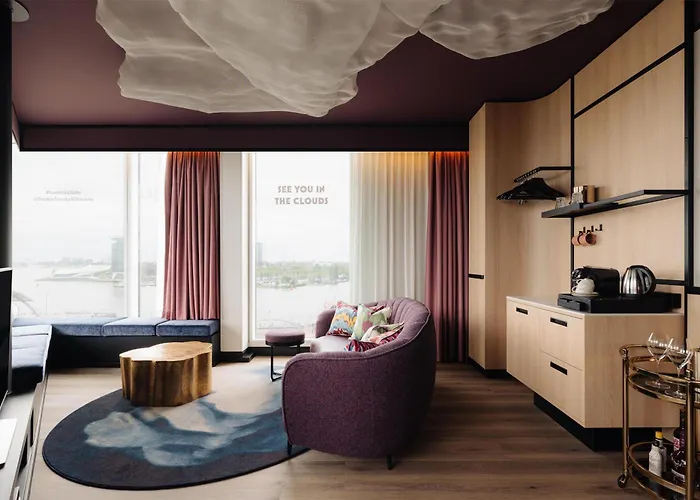 Hotel Doubletree By Hilton Station