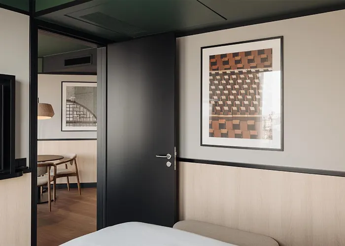 Doubletree By Hilton Station