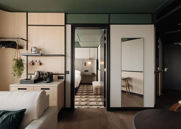 Doubletree By Hilton Station