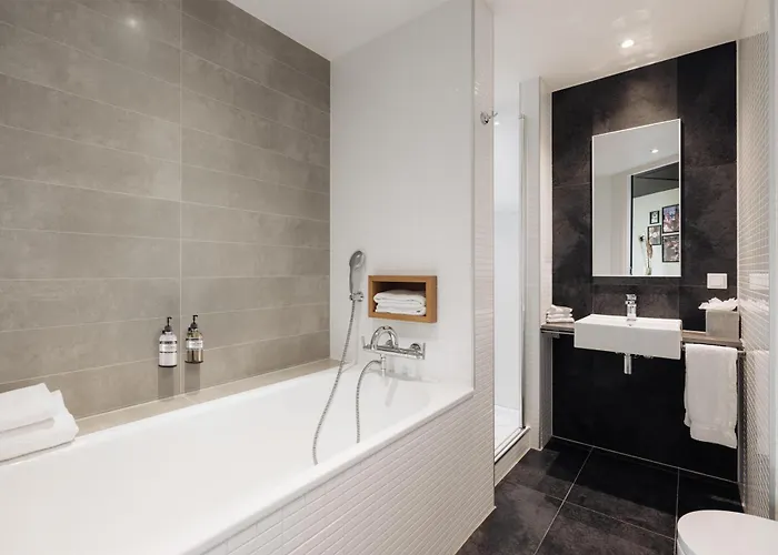 Doubletree By Hilton Station 4*