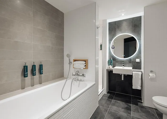 Hotel Doubletree By Hilton Station