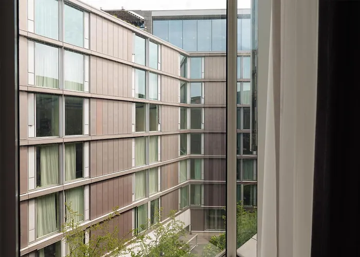 Doubletree By Hilton Station Hotel