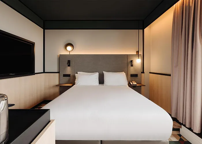 Doubletree By Hilton Station