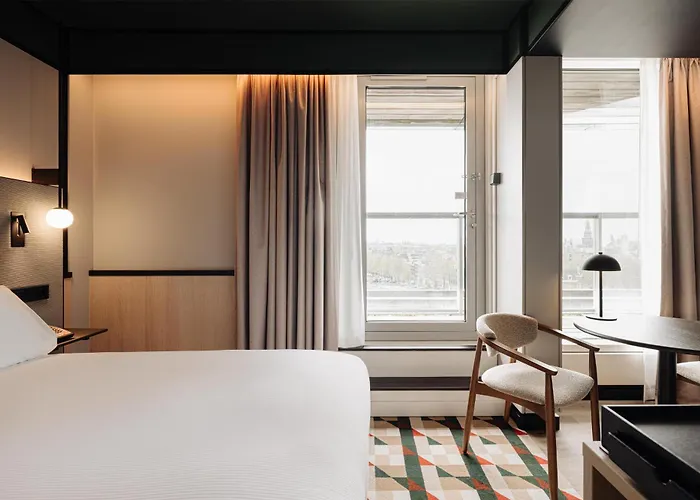 Doubletree By Hilton Station Amsterdam