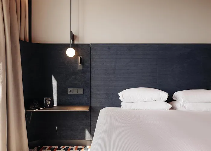 Doubletree By Hilton Station