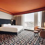 מלון Doubletree By Hilton Station