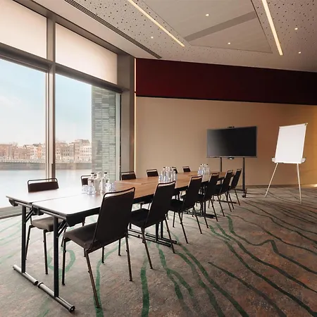 Doubletree By Hilton Station 4*