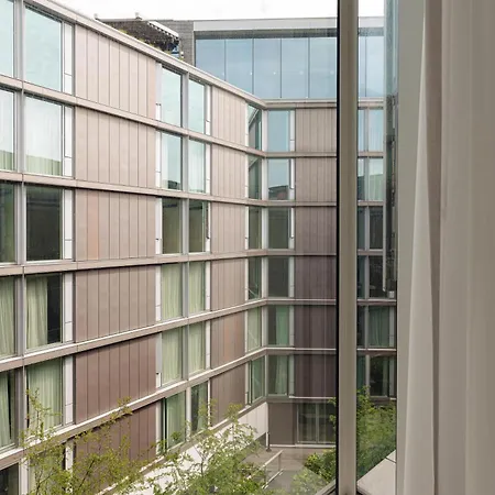 Doubletree By Hilton Station 4*