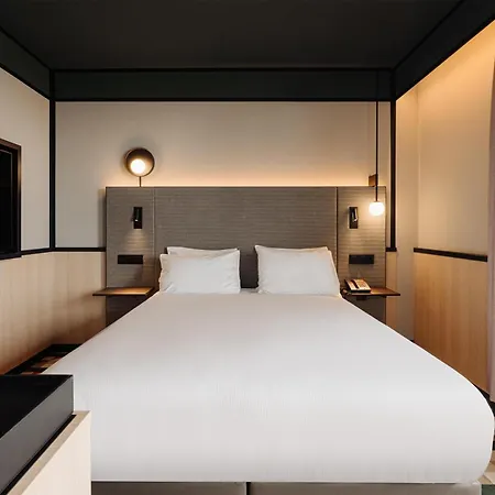 Doubletree By Hilton Station Amsterdam