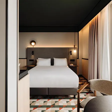 Hotel Doubletree By Hilton Station